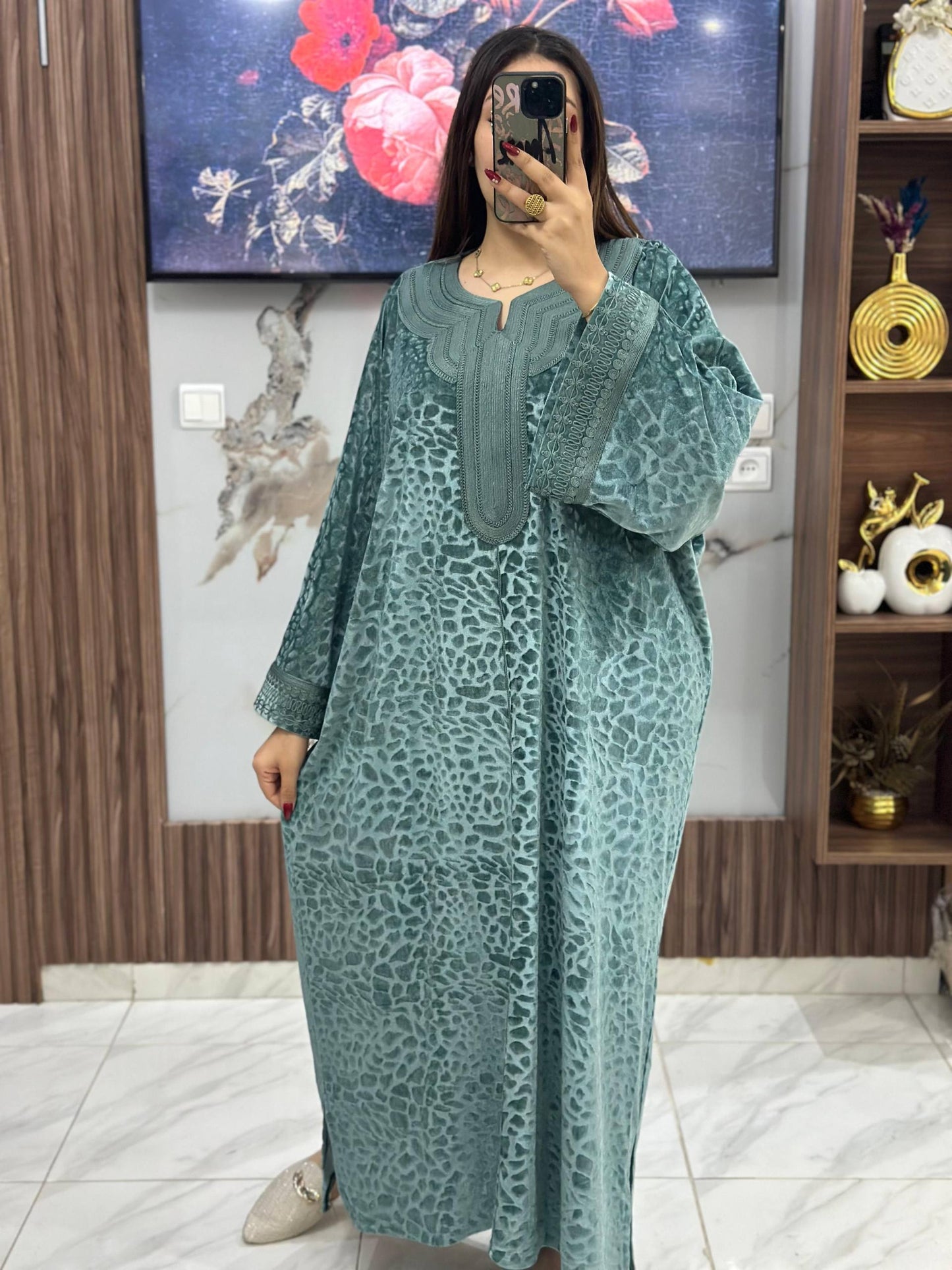 ✨ Caftan Velours Brodé – Élégance & Confort ✨