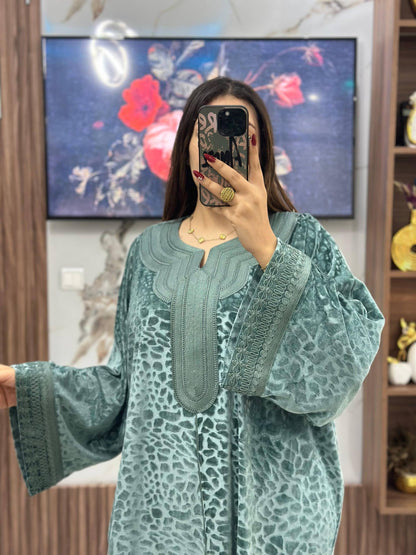 ✨ Caftan Velours Brodé – Élégance & Confort ✨