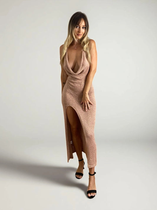 Robe dorée élégante